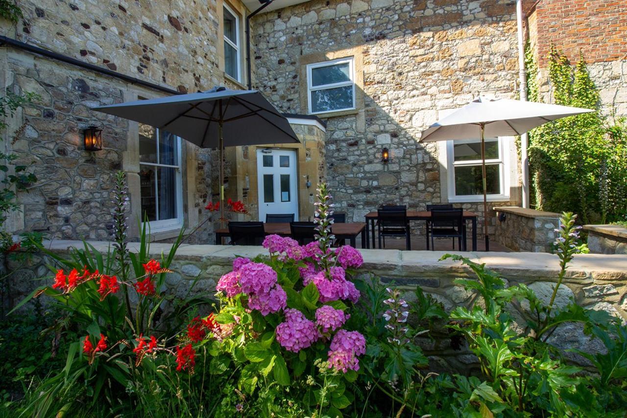 Cosy Wolf Bed & Breakfast Freshwater Esterno foto